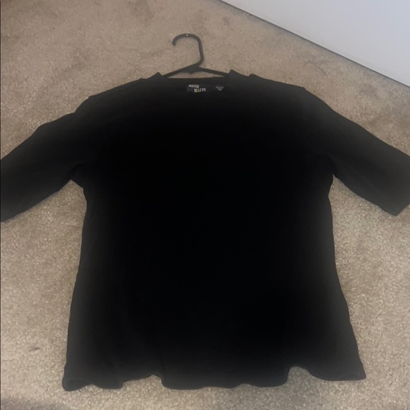 NWOT! Classic Black Women's Top - Picture 1 of 3